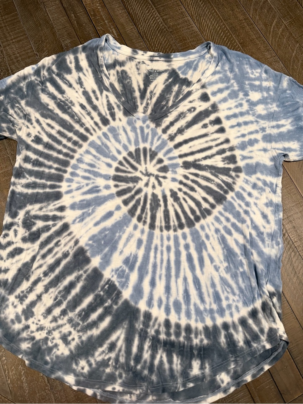 American Eagle Soft & Sexy Blue Tie Dye V-Neck T-Shirt – Small
